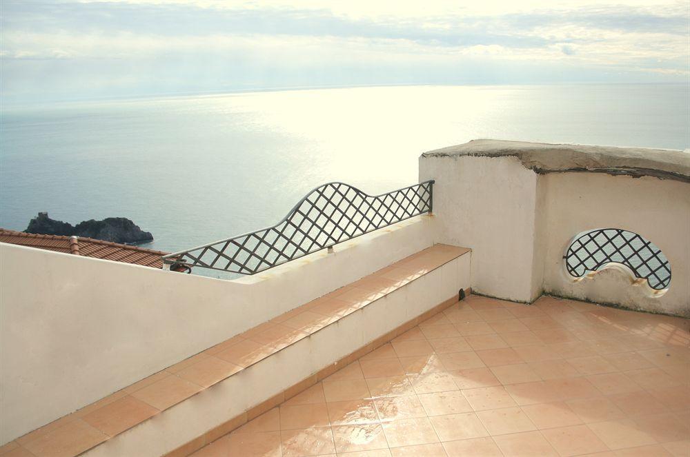 Belvedere Amodeo - terrace, seaview, wifi Conca dei Marini Exterior foto